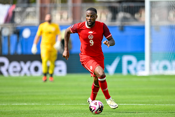 2026世界盃加拿大陣容預測:Davies受傷後誰能撐起北境希望? 3 Cyle Larin能背身護球等邊路插上